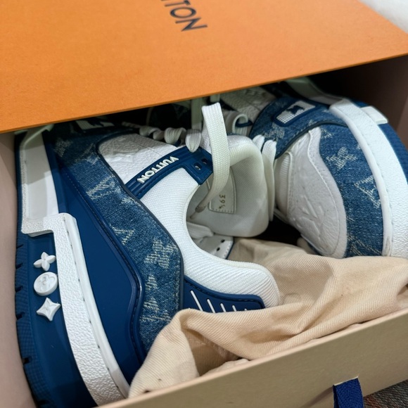 Authentic Louis Vuitton sneakers size EU 39.5 with dust bag and box - Picture 8 of 8